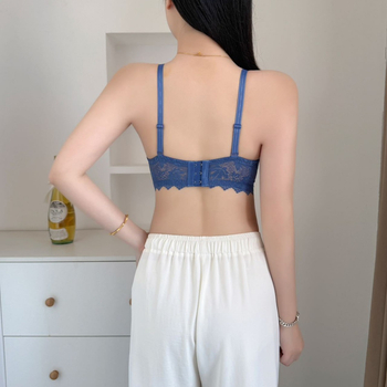 Push-Up grudnjak s čipkom, Model Manjiao Yi 6004; glavni materijal: najlon; podstava: spandex; uklonjive dvostruke naramenice; stražnje tri redove kopči; oblikovani košarice: tanke gore, debele dolje