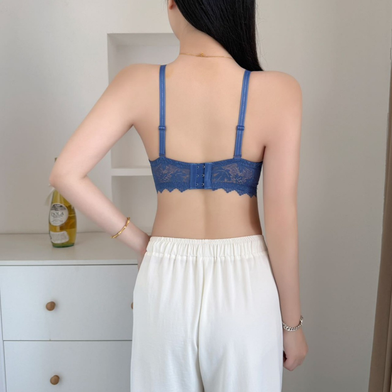 Push-Up grudnjak s čipkom, Model Manjiao Yi 6004; glavni materijal: najlon; podstava: spandex; uklonjive dvostruke naramenice; stražnje tri redove kopči; oblikovani košarice: tanke gore, debele dolje
