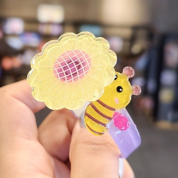 Bērnu plastmasas rokassprādze ar karikatūras motīvu: zieds un truša motīvs — rokdarbs, materiāls: plastmasa/resīns, bez uzstādēm, vecums 3–10 gadi