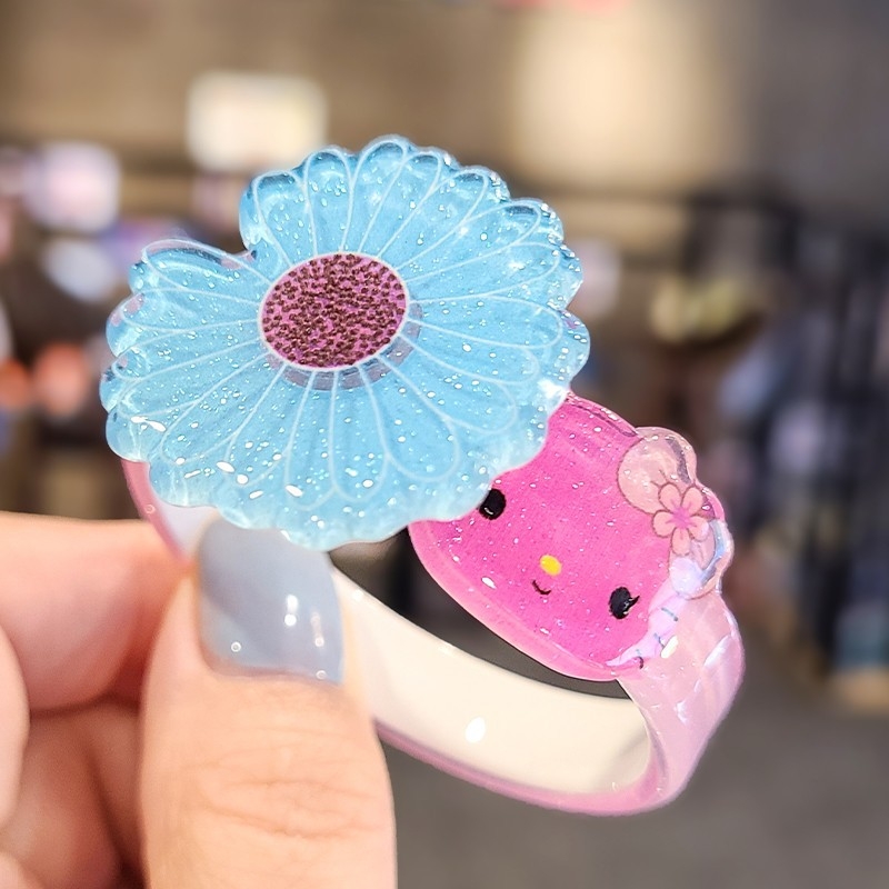 Bērnu plastmasas rokassprādze ar karikatūras motīvu: zieds un truša motīvs — rokdarbs, materiāls: plastmasa/resīns, bez uzstādēm, vecums 3–10 gadi