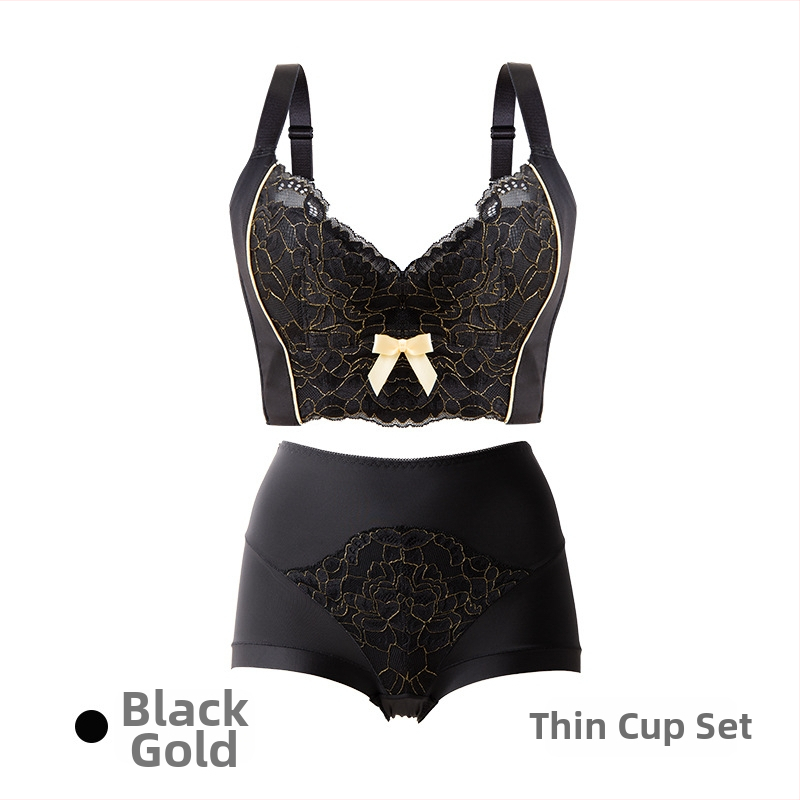 Krūšturis komplekts ar 3/4 kausiem, plāns veidots kauss, fiksētas plecu lencītes, mugurē sešas sprādzes, savilkšana un augšējā atbalsts