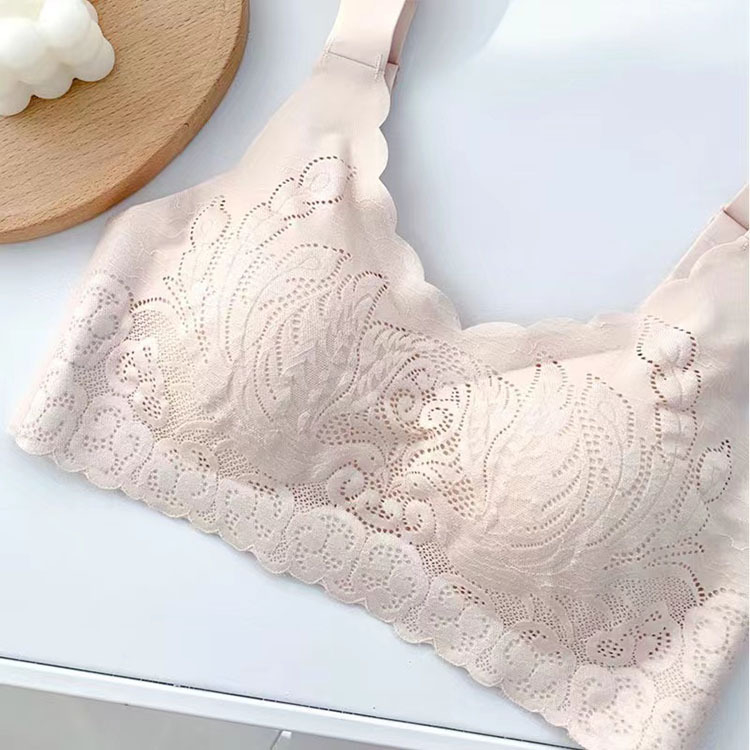 Krūšturis ar 3/4 kausu, plāns formēts kauss, fiksētas dubultās lencītes, mugurējā trīs rindu aizdare, kokvilna