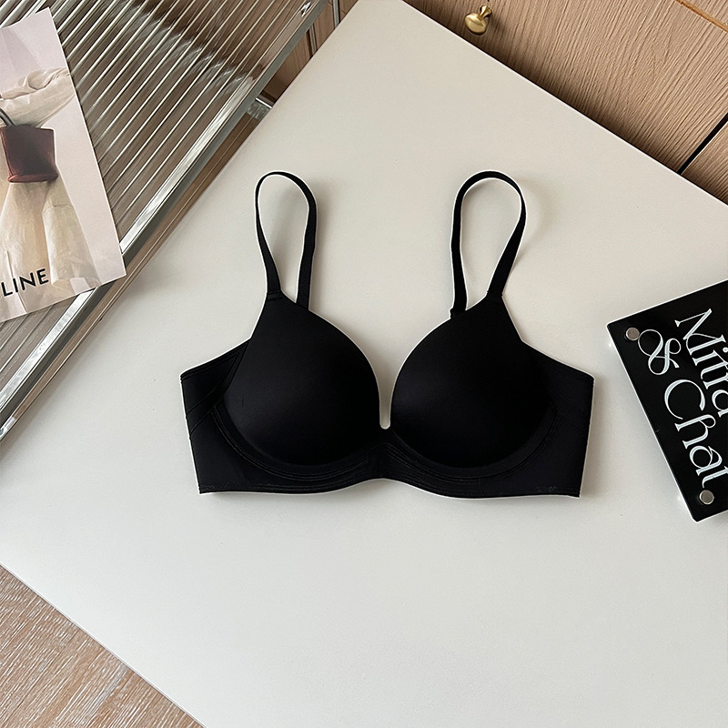 Bezšuvju glancēts push-up krūšturis sievietēm, neilons, kauss 3/4, aizmugures četru āķu aizdare, fiksētas siksnas, elpojoša mīksta atbalsta