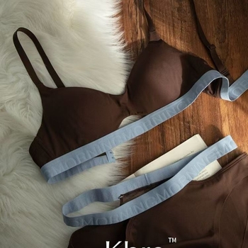 Sieviešu krūštura komplekts, neilona audums, plānas formētās kupas, bez stieplēm, push-up efekts, bezšuvju, fiksētas dubultās siksnas, muguras divkāršā aizdare, elpojošs un ērts