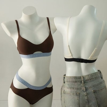 Sieviešu krūštura komplekts, neilona audums, plānas formētās kupas, bez stieplēm, push-up efekts, bezšuvju, fiksētas dubultās siksnas, muguras divkāršā aizdare, elpojošs un ērts