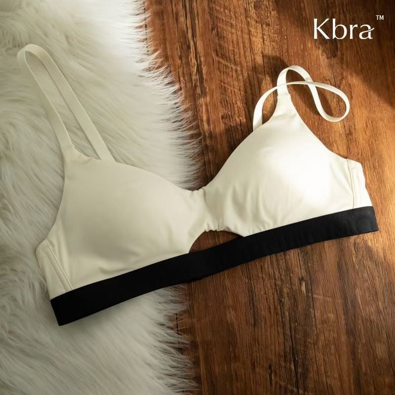 Sieviešu krūštura komplekts, neilona audums, plānas formētās kupas, bez stieplēm, push-up efekts, bezšuvju, fiksētas dubultās siksnas, muguras divkāršā aizdare, elpojošs un ērts