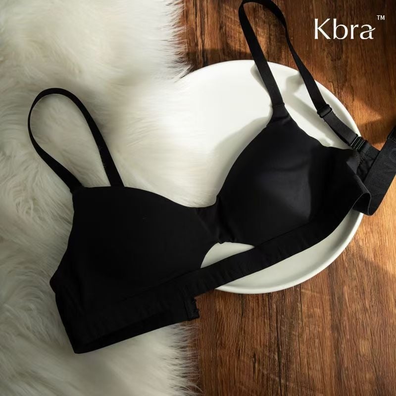 Sieviešu krūštura komplekts, neilona audums, plānas formētās kupas, bez stieplēm, push-up efekts, bezšuvju, fiksētas dubultās siksnas, muguras divkāršā aizdare, elpojošs un ērts