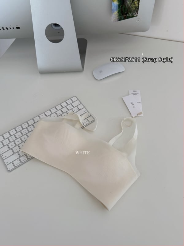 Īpaši plāns krūšturis ar gaisa kausiem, 1/2 kauss, sūkļa formā kupas, neilona audums, fiksētas dubultās siksnas, vestes stils