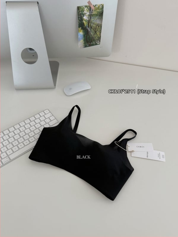 Īpaši plāns krūšturis ar gaisa kausiem, 1/2 kauss, sūkļa formā kupas, neilona audums, fiksētas dubultās siksnas, vestes stils