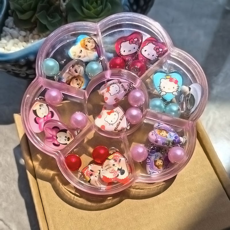 Naušnice-klipse za djecu od akrila — oblici srca i likovi iz crtanih filmova, silikonske podloške, ručna izrada