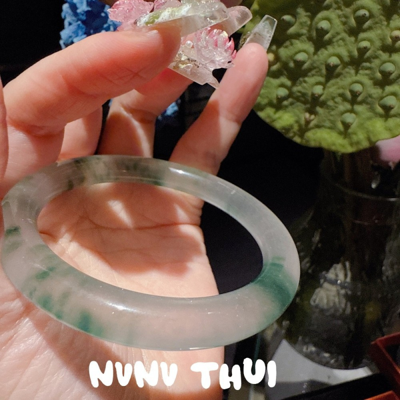 Nefrīta rokassprādze NVNV THUI, roku darbs, franču retro stils