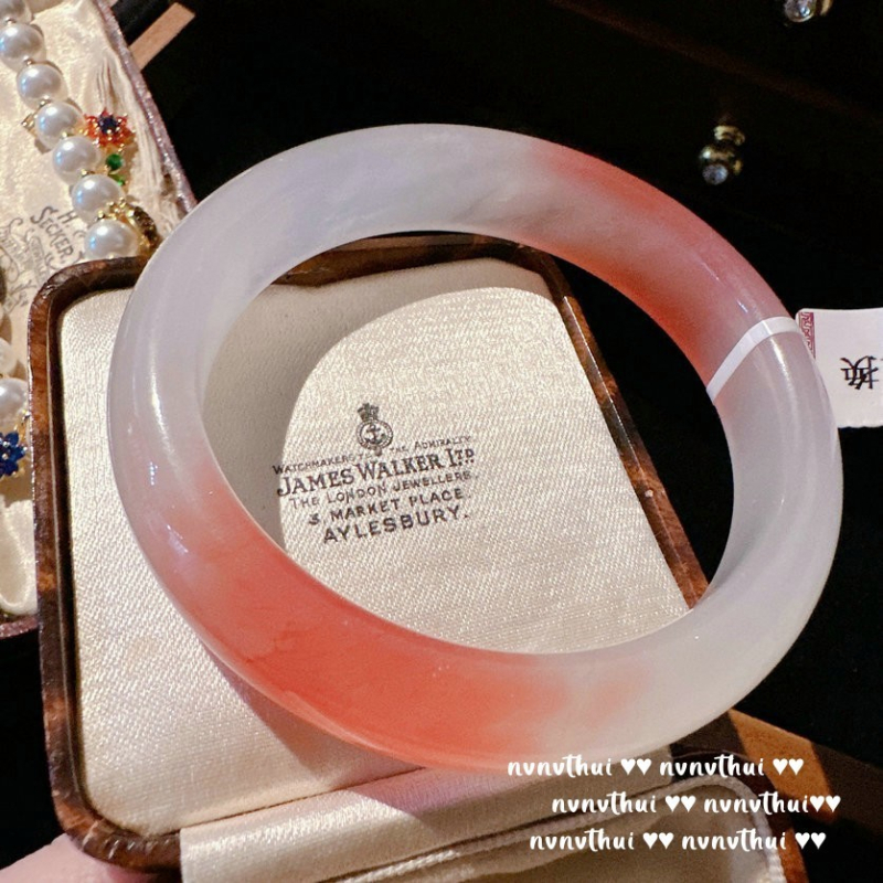 Nefrīta rokassprādze NVNV THUI, roku darbs, franču retro stils