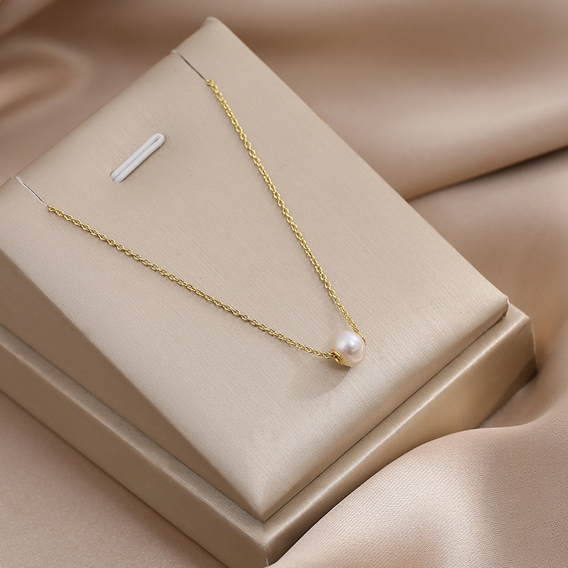 Kaklo kaklaraištis su gėlavandenėmis perlėmis, neįprotos formos perlės, variniai priedai, kilmė Zhuji, įtrauktas pakabukas