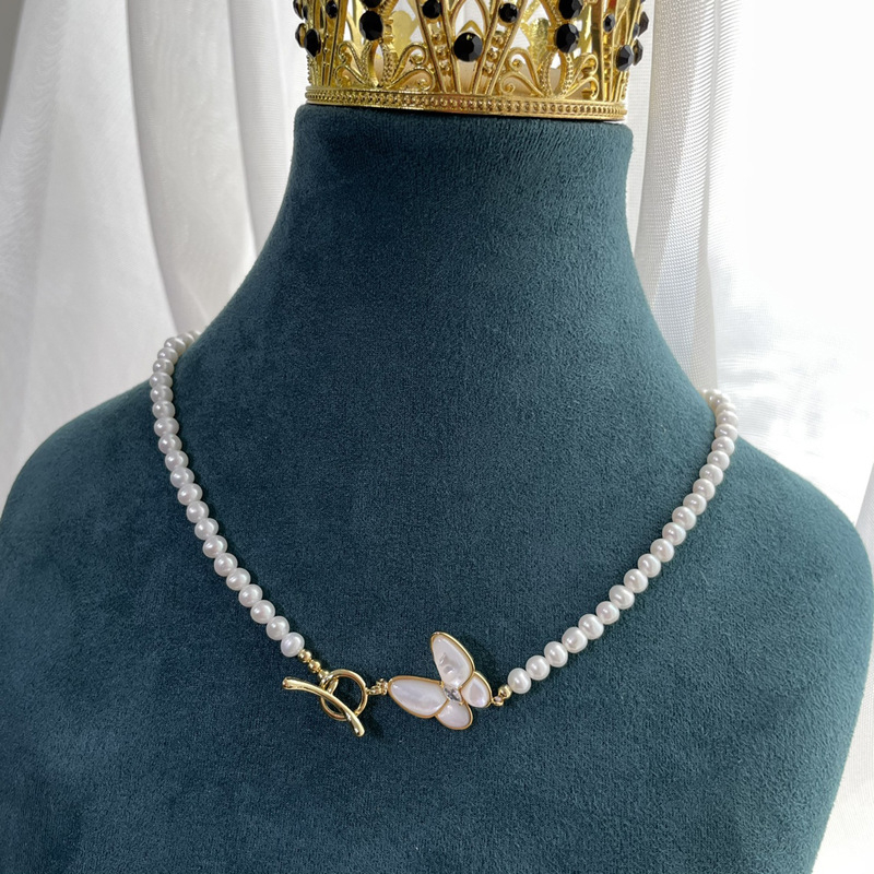 Kaklo kaklaraištis su gėlavandenėmis perlėmis, neįprotos formos perlės, variniai priedai, kilmė Zhuji, įtrauktas pakabukas