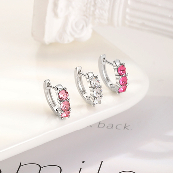 Auskari no titāna tērauda ar ģeometrisku formu un mikro diamantu ieklājumā, sievietēm