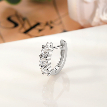 Auskari no titāna tērauda ar ģeometrisku formu un mikro diamantu ieklājumā, sievietēm