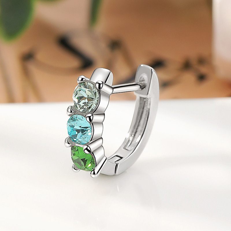 Auskari no titāna tērauda ar ģeometrisku formu un mikro diamantu ieklājumā, sievietēm