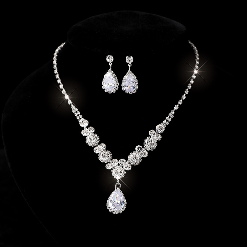 Set naušnica i ogrlica sa rhinestones, ogrlica s leptir-priveskom, lanac u obliku O, ženski modni nakit; oblike privjeska: srce, kapljica, zvončić