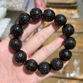 Narukvica Pixiu, etnički stil, unisex; Materijal: plastika/smola; Ručni rad; 12 komada