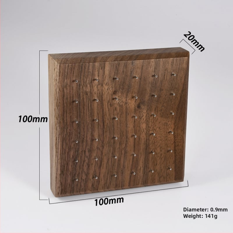 Puidust juveelide display statiiv, üks kiht, kõrgekvaliteediline stiil, puuritud konstruktsioon