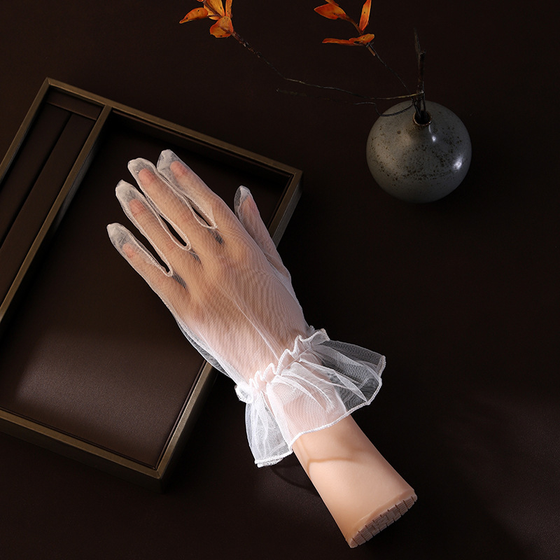 Līgavām cimdi ar tīkla mežģīni, elegants vecmodīgs princeses stils, poliesters