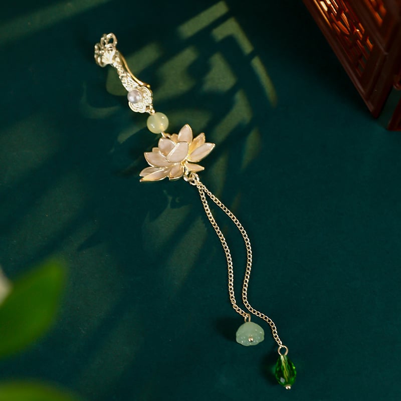 Gyöngyös kitűző, romb alakú, friss és édes stílus, uniszex