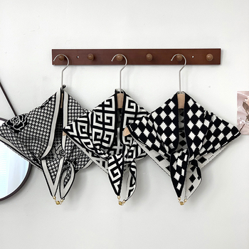 Триъгълен шал с леопардов принт, полиестер, поддържа топло за зима и пролет.