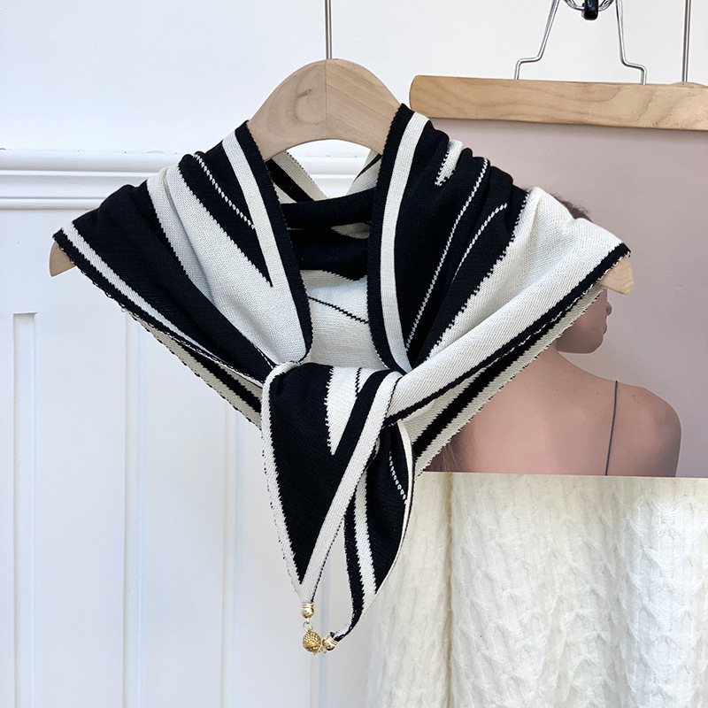 Триъгълен шал с леопардов принт, полиестер, поддържа топло за зима и пролет.