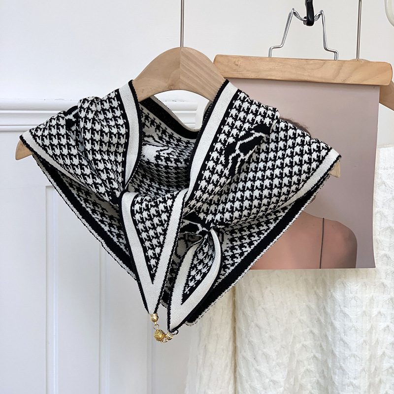 Триъгълен шал с леопардов принт, полиестер, поддържа топло за зима и пролет.