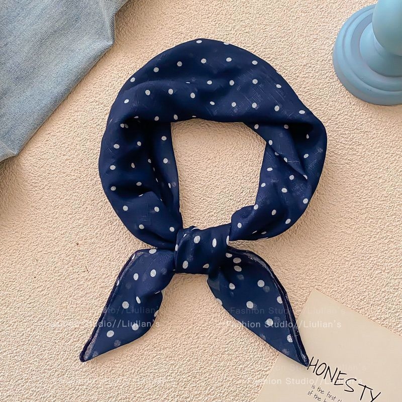 Šalles aksesuārs – kvadrāta dizains, sait uz jostas vietu; Materiāls: Cits; Izlaidums: 2025. gada vasara; Piemērots pavasarim