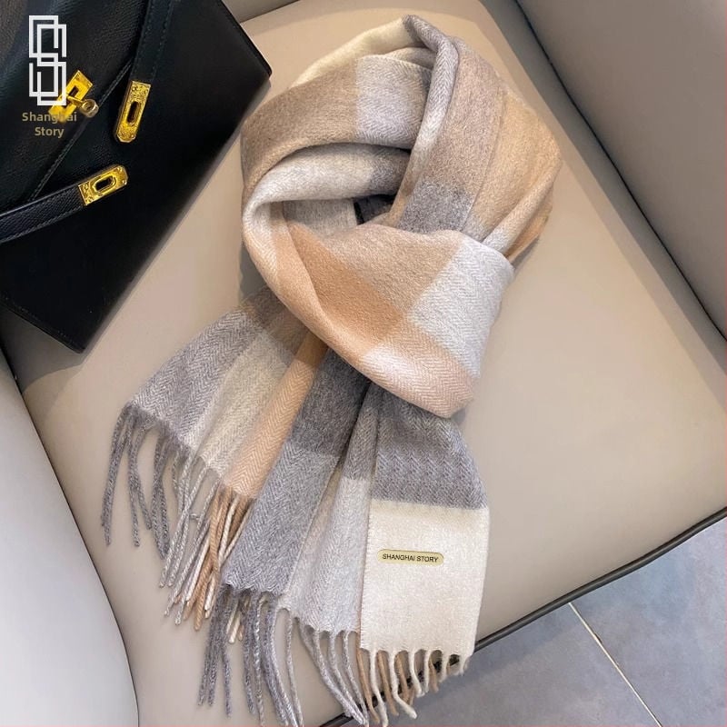 Sieviešu vilnas šalle, raksts ar kvadrātiņu rakstu, tīra vilna, pavasaris