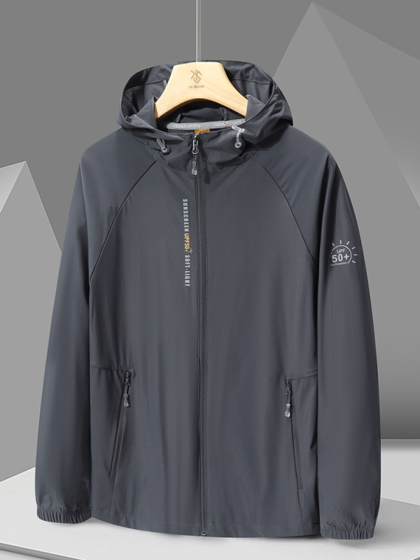 Ārējā vēja jaka 996 – universāla, UPF50+ UV aizsardzība, elpojoša un ļoti viegla, kamuflāžas modelis ar kapuci, poliesters