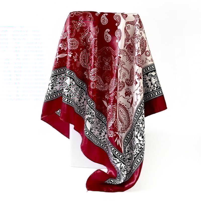 Полиестерен квадратен шал с принт кашу, твил плат, летен сезон 2025