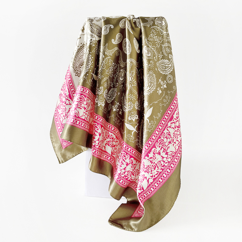 Полиестерен квадратен шал с принт кашу, твил плат, летен сезон 2025