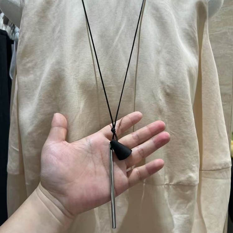 Pikk kaelakee titaani terasest, geomeetriline ripats, Korea-stiilis naistele, kevad 2025