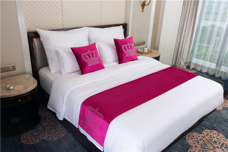 Комплект шал за крак на легло и покривало с корона от велур и кристали | плюшена материя | еднотонен модел | хотелски стил