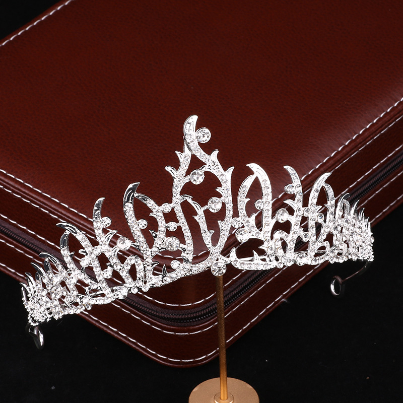 Kraljevska tiara za djevojčice – diadem od legure s elektroplatiranjem i kristalnim detaljima