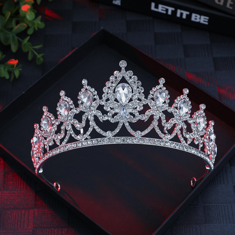 Diadem – Barokni stil s bijelim kristalima, dijamantno obrađena, od legure