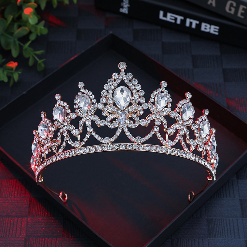 Diadem – Barokni stil s bijelim kristalima, dijamantno obrađena, od legure