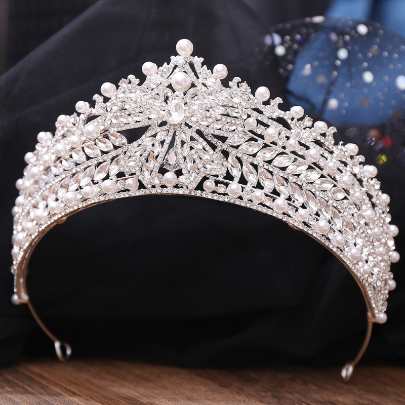 Lydinio karūna su deimantų apdaila ir krištolo akcentais vestuvėms ir gimtadieniams