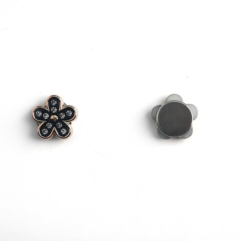 Magnētiska šalles sprādze ar ziedu figūru no resinēm, etnisks stils, materiāls plastmasa/resīna, eļļas pilienu apdare, piemērots kā dāvana kāzām, dzimšanas dienām, svētkiem un pārcelšanai