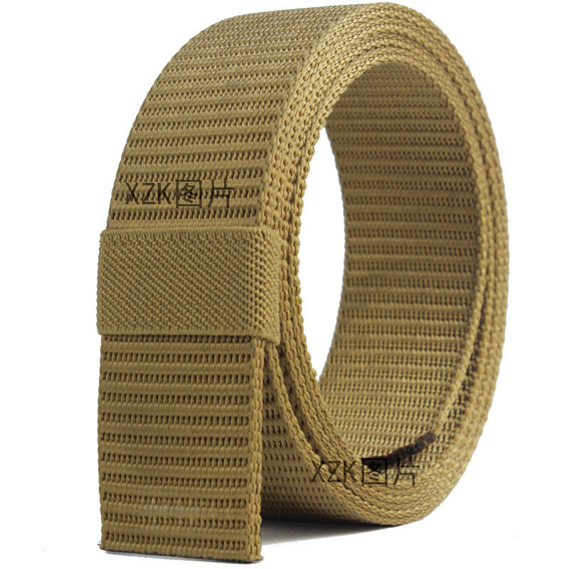 Automata csattal ellátott fonott nylonöv, lyukak és fogak nélkül; szélesség 3,4 cm, vastagság 3 mm, mesterséges nylonból