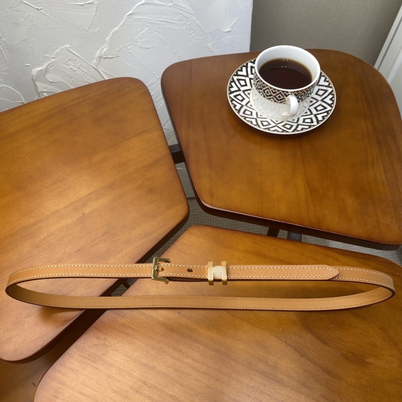 Moterų plonas Kelly diržas iš natūralios odos su varine sagtimi, pločio <2 cm, pirmojo sluoksnio karvės odos