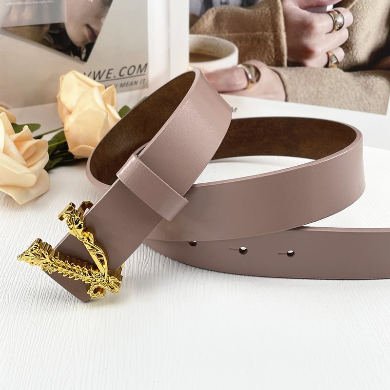 Moteriška odinė juosta su raidžių sagtimi, perforuota plona juosta, retro stilius. Medžiaga: natūrali oda; Sagtis: lydinys; Užsegimas: lygaus; Stilius: retro; Sezonas: 2021 metų žiema