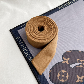 Dvipusis vilnonis paltas su automatine sagtimi ir plačiu diržu (>4 cm), žiema 2022