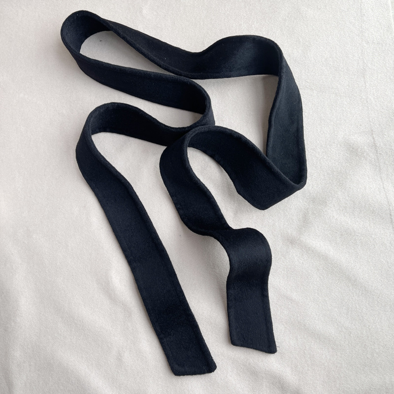 Dvipusis vilnonis paltas su automatine sagtimi ir plačiu diržu (>4 cm), žiema 2022