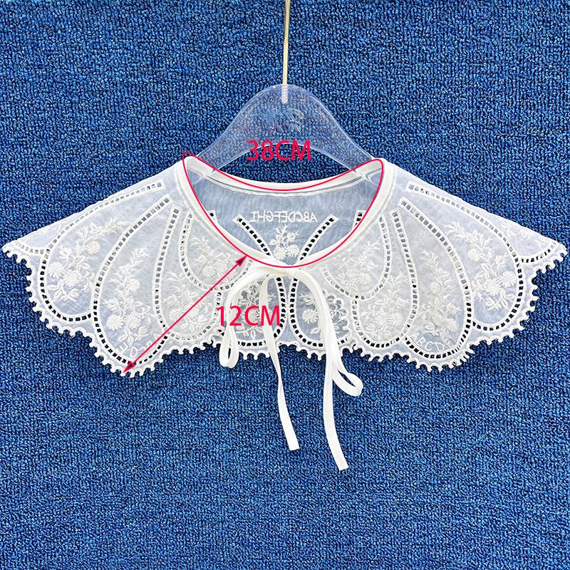 Gallér virág és csokornyakkendő — anyag: organza, sifon, csipke, koreai len; stílus: síkfejű, női, koreai verzió; technika: hímzés; minta: virág