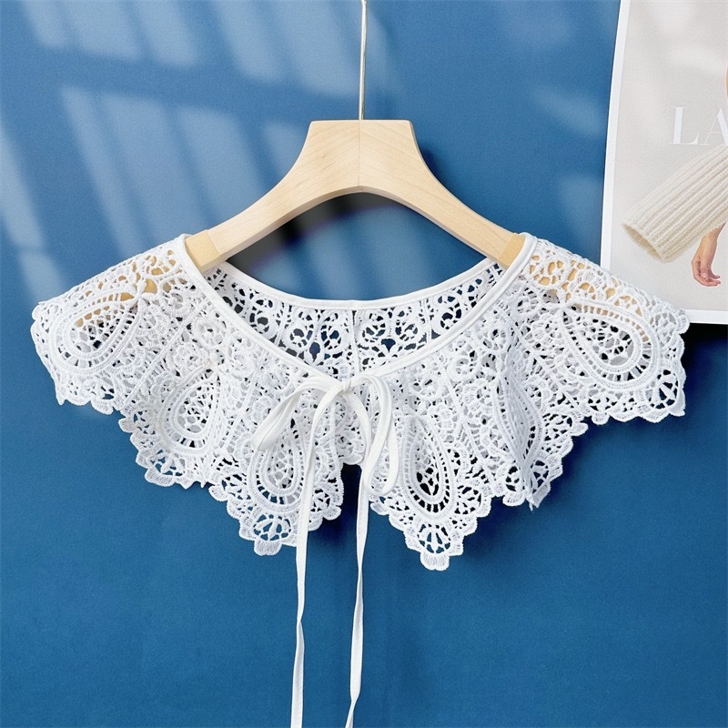 Gallér virág és csokornyakkendő — anyag: organza, sifon, csipke, koreai len; stílus: síkfejű, női, koreai verzió; technika: hímzés; minta: virág