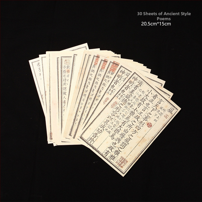 Fotorekviziti u drevnom stilu, antikne jade lutke, drveni pozadinski okvir, kod proizvoda Xw5g7eym