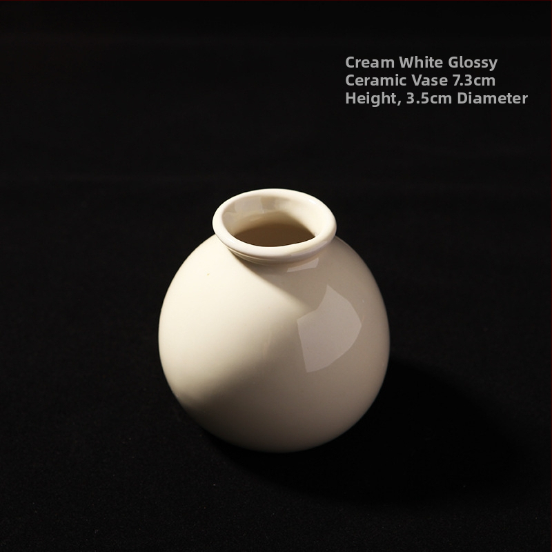 Fotorekviziti u drevnom stilu, antikne jade lutke, drveni pozadinski okvir, kod proizvoda Xw5g7eym